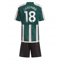 Camisa de time de futebol Manchester United Casemiro #18 Replicas 2º Equipamento Infantil 2023-24 Manga Curta (+ Calças curtas)